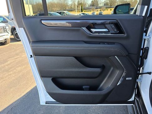 New 2026 GMC Yukon XL Elevation w/ Elevation Premium Package image 29