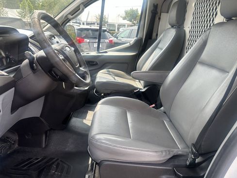 Used 2015 Ford Transit 250 130 Low Roof RWD image 11