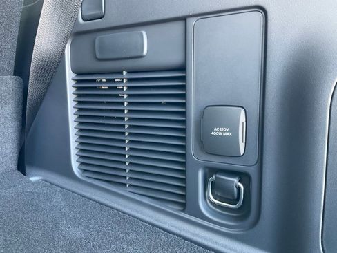 New 2026 Ford Expedition Active image 23