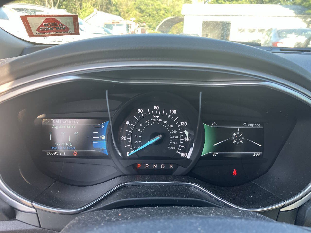Used 2016 Ford Fusion SE FWD image 5