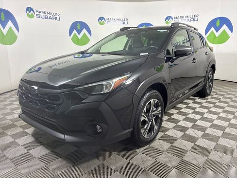 Used 2025 Subaru Crosstrek 2.0i Premium image 3