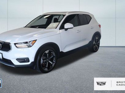 Used 2019 Volvo XC40 T5 Momentum