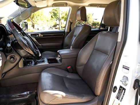 Used 2018 Lexus GX 460 Premium AWD/4WD image 30