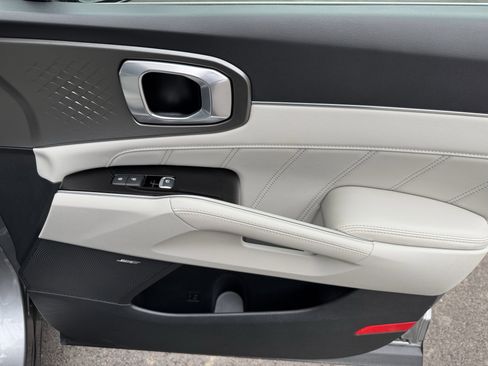 Certified 2023 Kia Sorento SX Prestige image 32