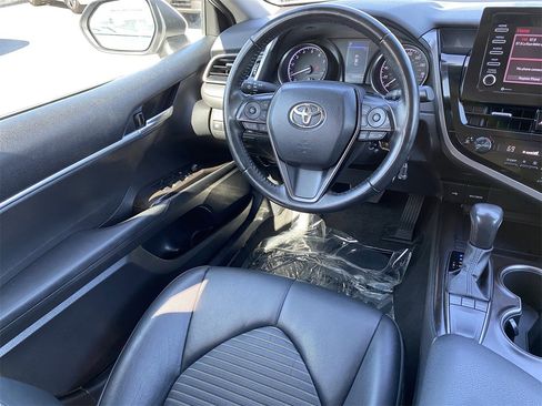 Used 2023 Toyota Camry SE image 14