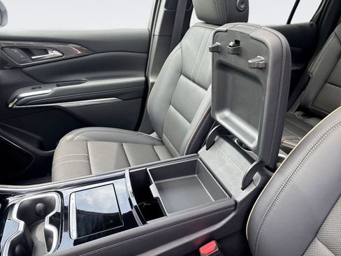 Used 2026 Chevrolet Traverse High Country w/ LPO, Floor Liner Package AWD/4WD image 21