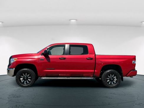 Used 2015 Toyota Tundra Limited w/ Limited Premium Package AWD/4WD image 4