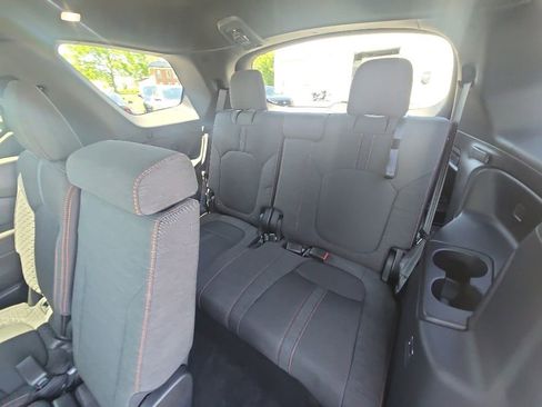 Used 2025 Honda Pilot Sport image 29