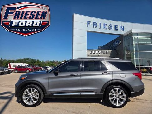 Used 2021 Ford Explorer Platinum w/ Equipment Group 601A AWD/4WD image 4