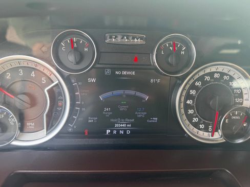 Used 2017 RAM 2500 Laramie w/ Snow Chief Group AWD/4WD image 21