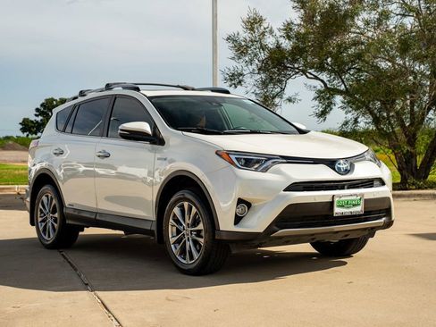 Used 2017 Toyota RAV4 Limited w/ Advanced Technology Package AWD/4WD image 5