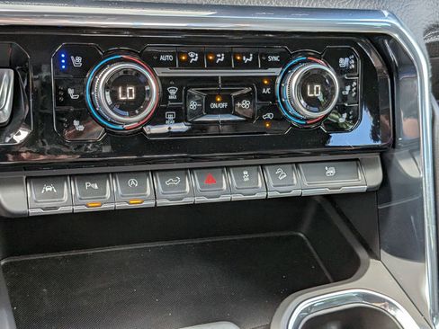 Used 2023 GMC Sierra 1500 Denali w/ Technology Package AWD/4WD image 24