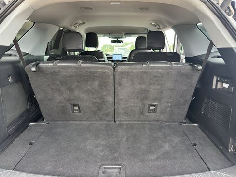 Used 2023 Ford Explorer Limited w/ Equipment Group 301A RWD image 36