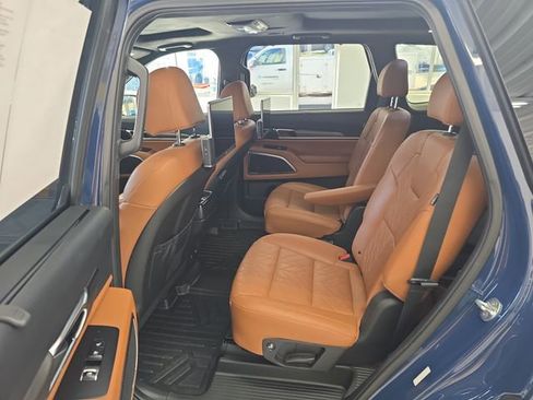 Certified 2023 Kia Telluride SX Prestige X-Pro image 10
