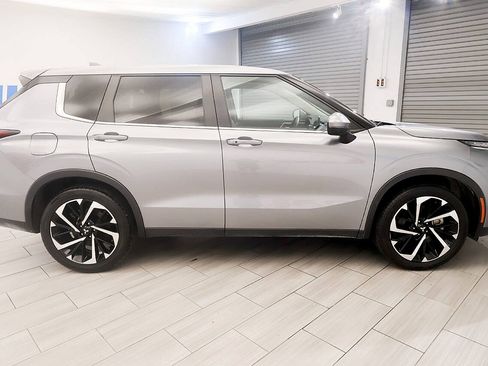 Used 2024 Mitsubishi Outlander FWD image 6