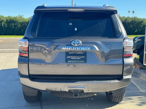 Used 2018 Toyota 4Runner SR5 Premium image 7