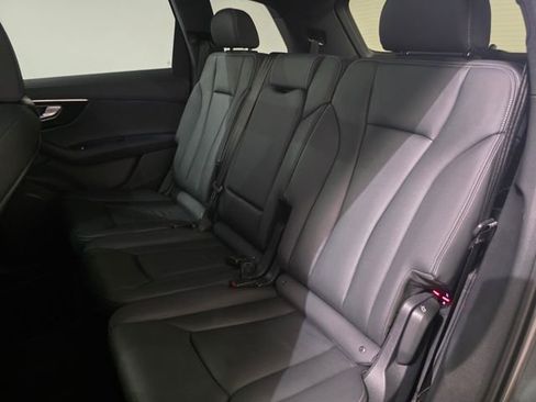 Used 2025 Audi Q7 2.0T Premium image 29