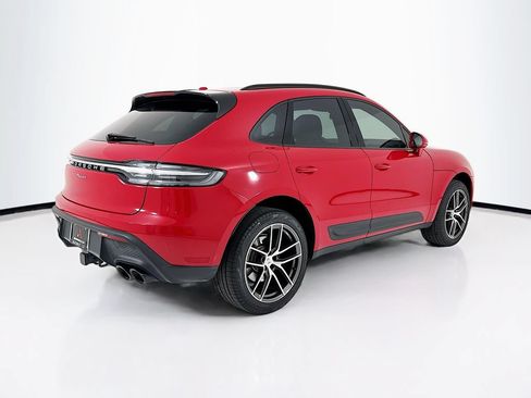 Certified 2025 Porsche Macan AWD/4WD image 9