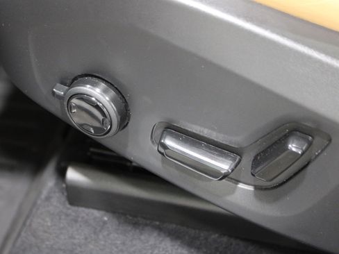 Used 2021 Volvo XC60 T5 Inscription w/ Protection Package Premier image 5