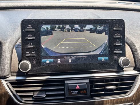 Used 2020 Honda Accord EX image 24