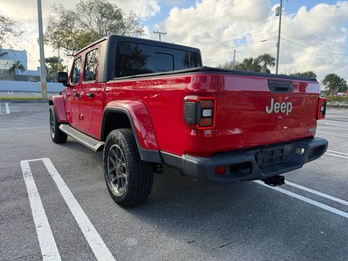 Used 2020 Jeep Gladiator Overland image 9