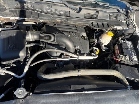 Certified 2019 RAM 1500 Big Horn image 32