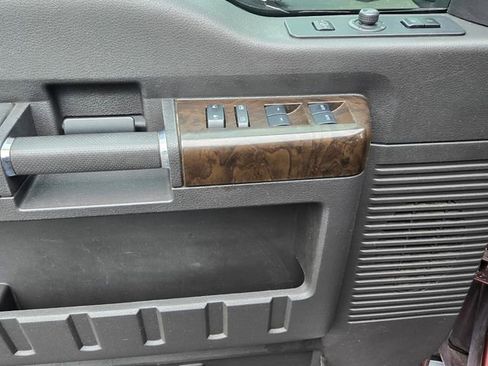 Used 2015 Ford F250 Platinum w/ FX4 Off-Road Package image 16