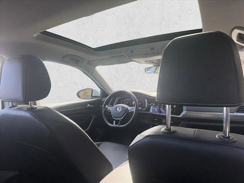 Used 2019 Volkswagen Jetta SEL image 17