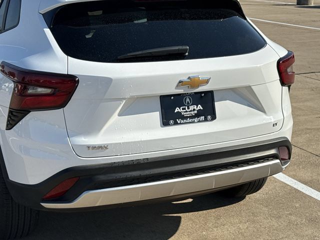 Used 2026 Chevrolet Trax LT FWD image 6