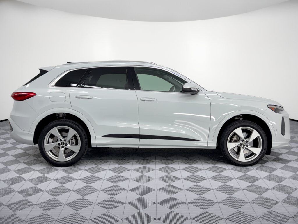 Used 2025 Audi Q5 Premium Plus AWD/4WD image 8