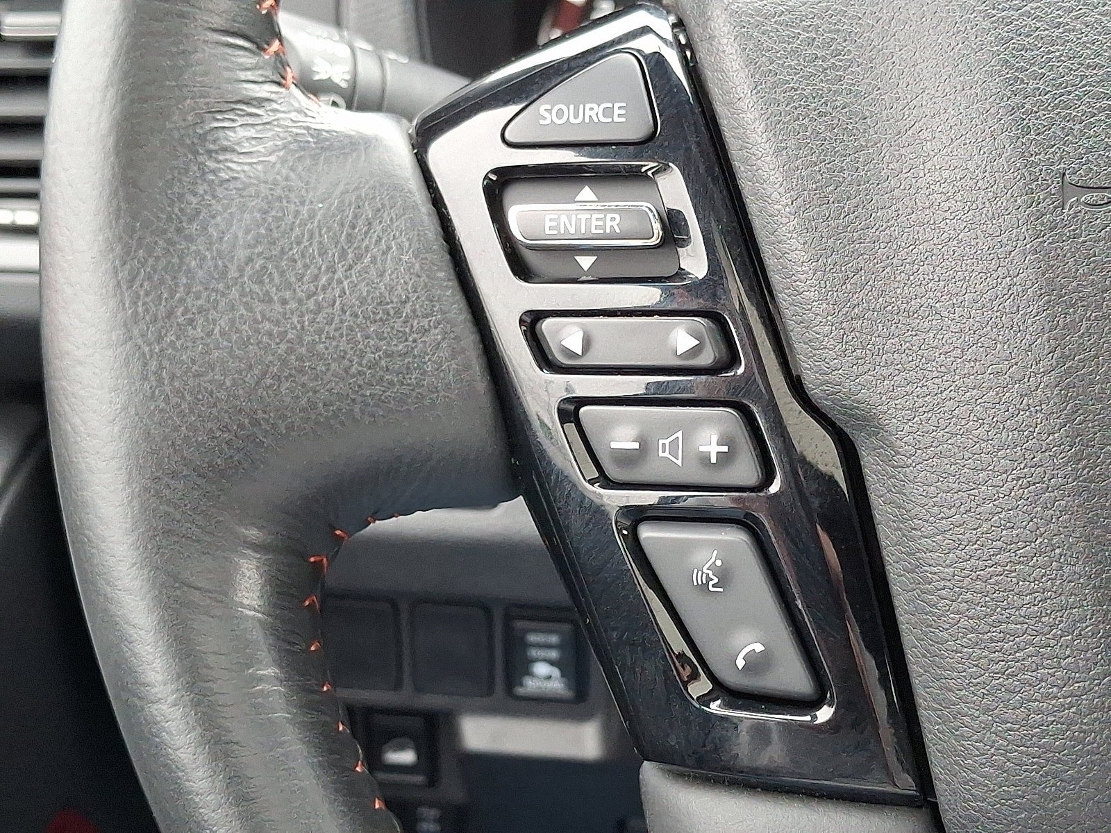 Certified 2024 Nissan Frontier PRO-4X w/ Pro Premium Package AWD/4WD image 27
