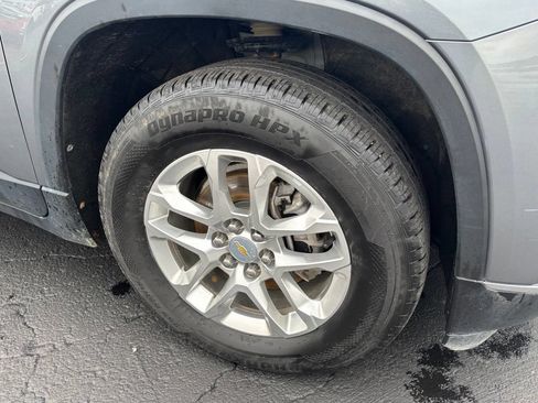 Used 2020 Chevrolet Traverse LT FWD image 31