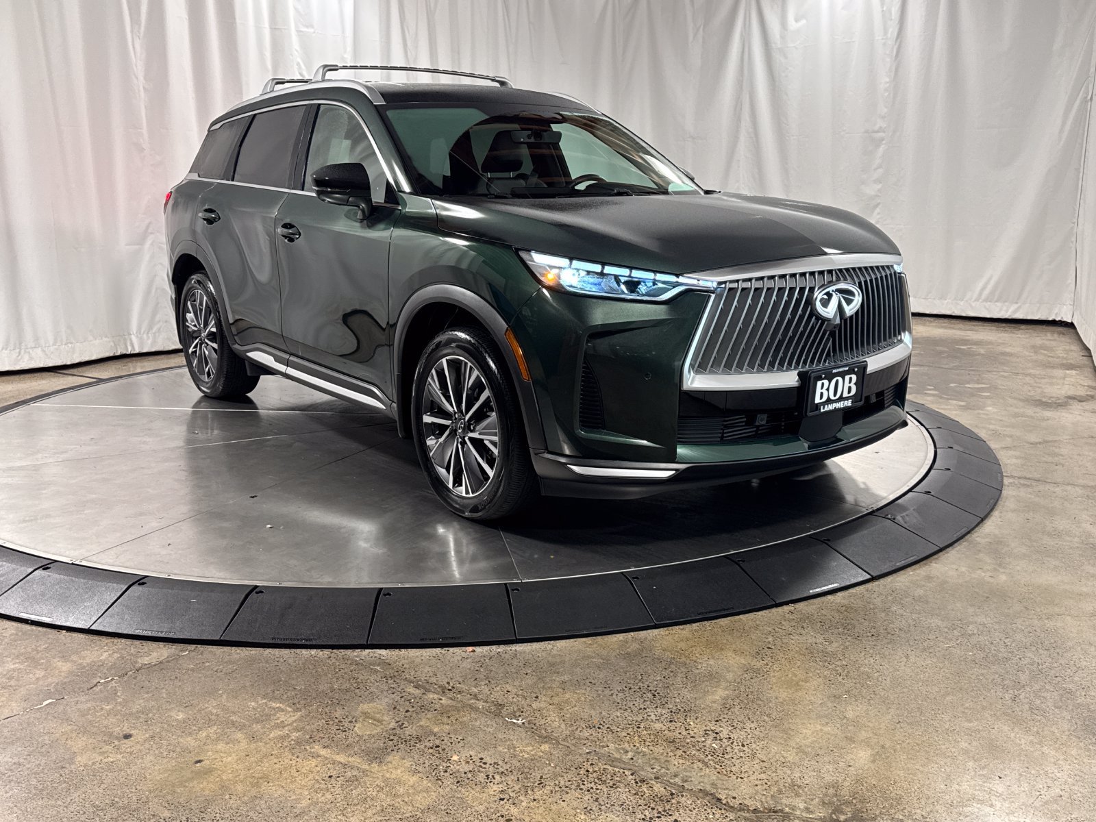 Certified 2026 INFINITI QX60 Luxe w/ Family Package AWD/4WD image 10