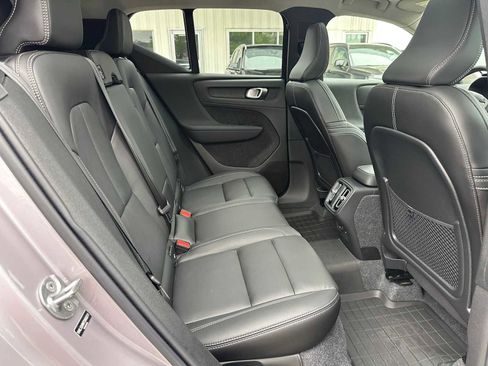 Used 2026 Volvo XC40 B5 Ultra w/ Climate Package AWD/4WD image 12