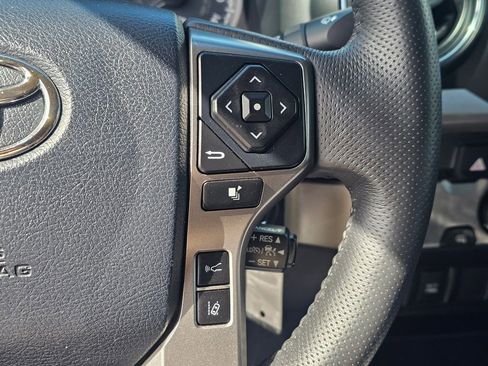 Used 2019 Toyota Tacoma SR5 RWD image 34