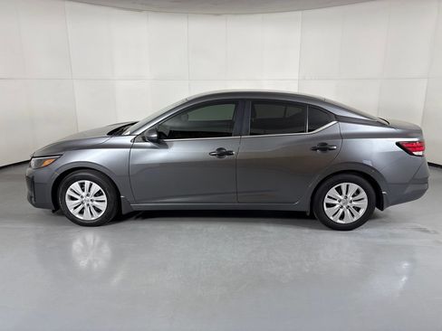 Certified 2025 Nissan Sentra S FWD image 5