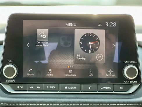 Used 2023 Nissan Rogue SV image 24