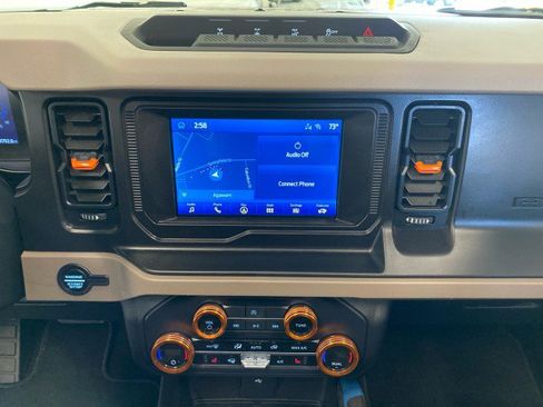 Used 2023 Ford Bronco Wildtrak image 25