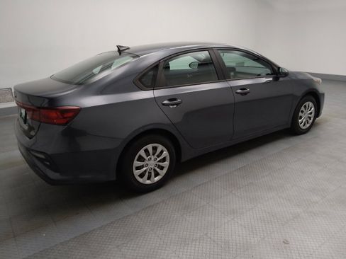 Used 2021 Kia Forte FE image 10