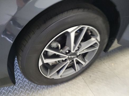 Used 2023 Kia Forte LXS FWD image 31