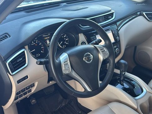Used 2016 Nissan Rogue SL image 21