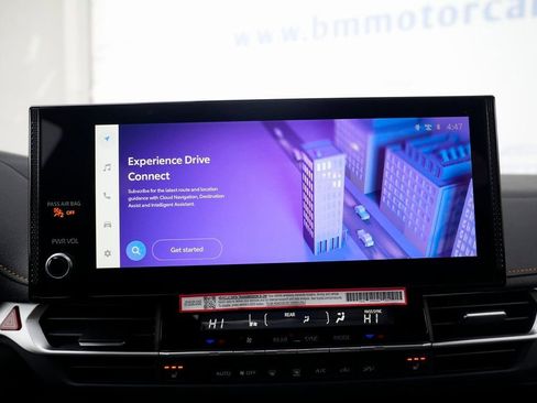 Used 2025 Toyota Sienna XLE Woodland Edition image 48