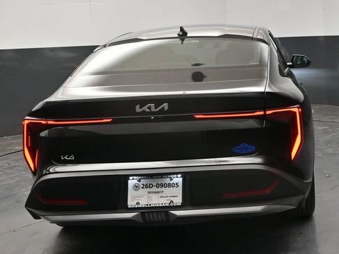 Used 2025 Kia K4 LXS image 7
