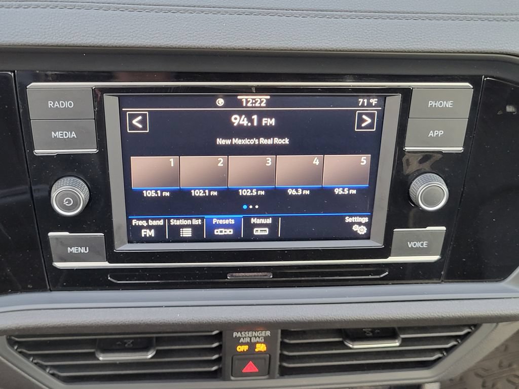 Used 2022 Volkswagen Jetta SE FWD image 18