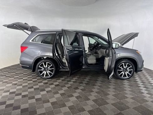 Used 2020 Honda Pilot Touring image 16