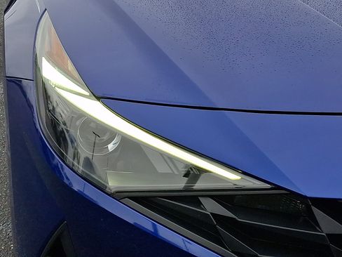 Used 2021 Hyundai Elantra SEL FWD image 9