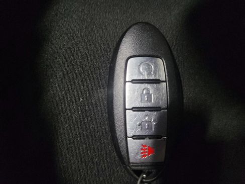 Used 2019 Nissan Murano S image 32