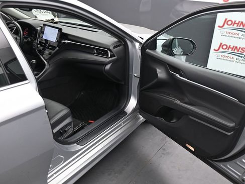 Used 2023 Toyota Camry XSE FWD image 21