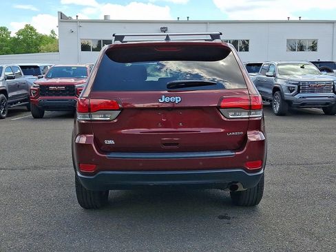 Used 2021 Jeep Grand Cherokee Laredo RWD image 5
