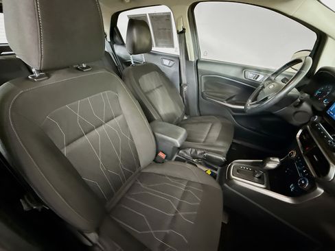 Used 2018 Ford EcoSport SE w/ SE Convenience Package image 35